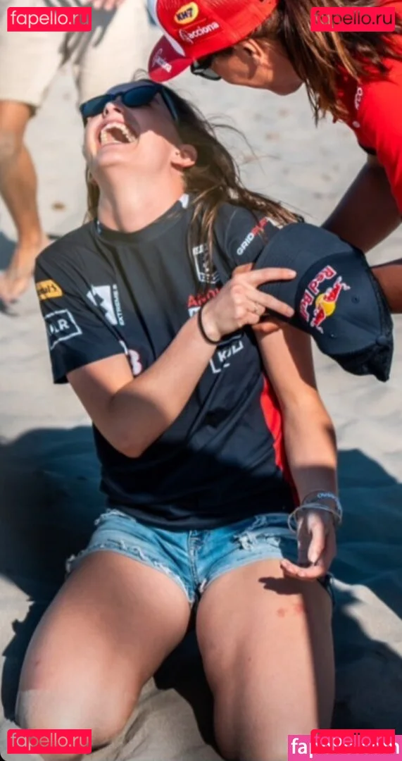 Catie Munnings Onlyfans Photo Gallery 