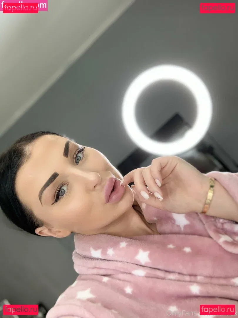 amaex Onlyfans Photo Gallery 