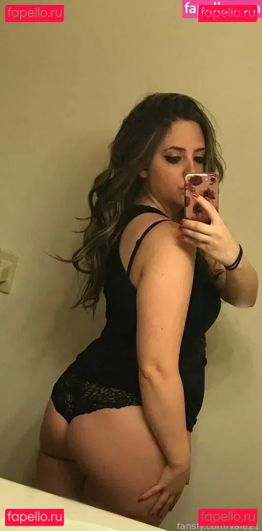 Vale21 Onlyfans Photo Gallery 