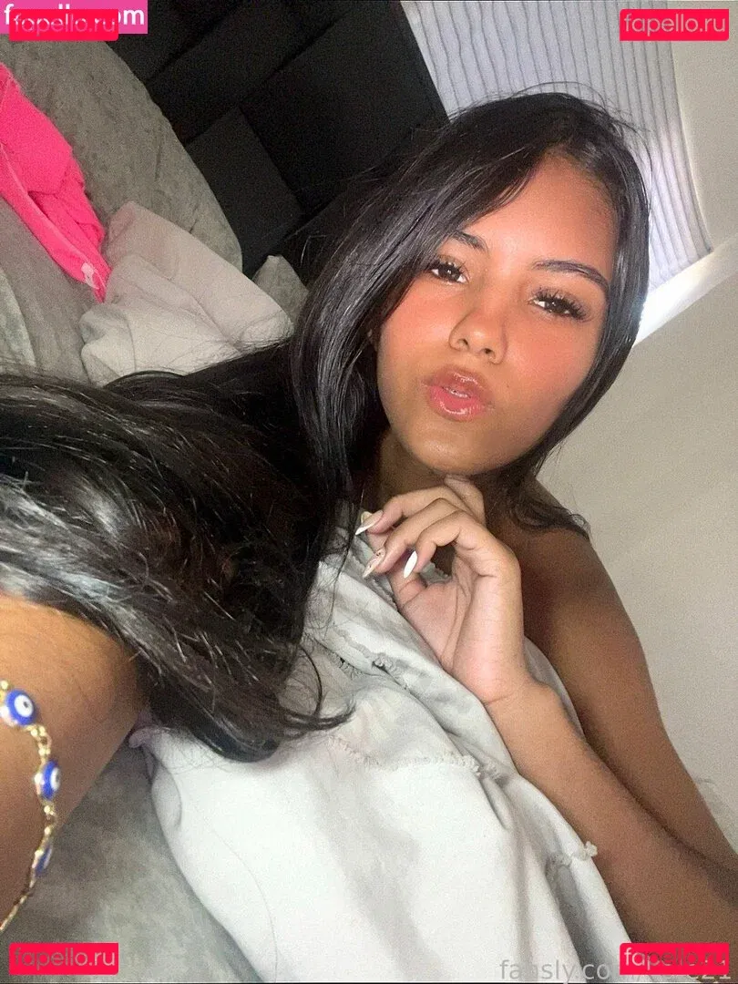 Vale21 Onlyfans Photo Gallery 