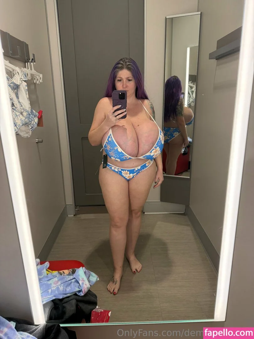 Demora Avarice Onlyfans Photo Gallery 
