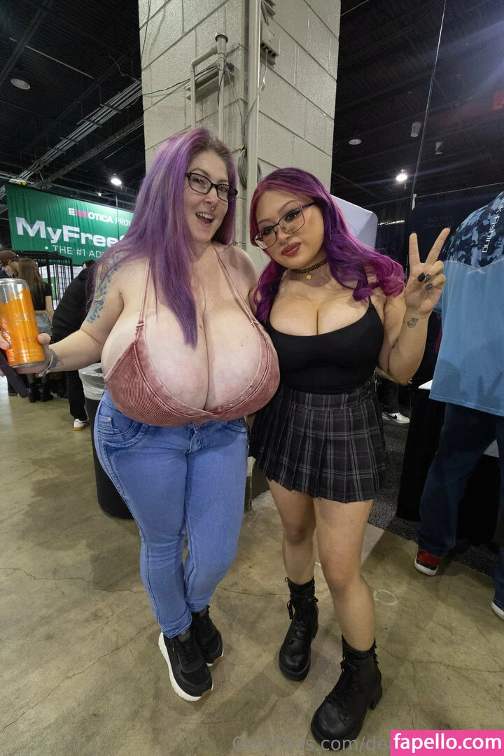 Demora Avarice Onlyfans Photo Gallery 