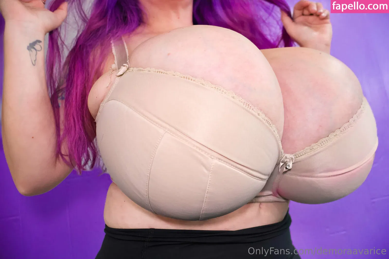 Demora Avarice Onlyfans Photo Gallery 