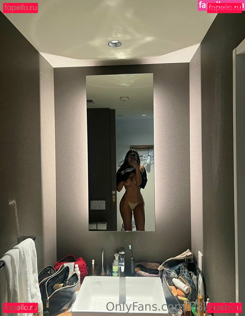 K8lyn Onlyfans Photo Gallery 