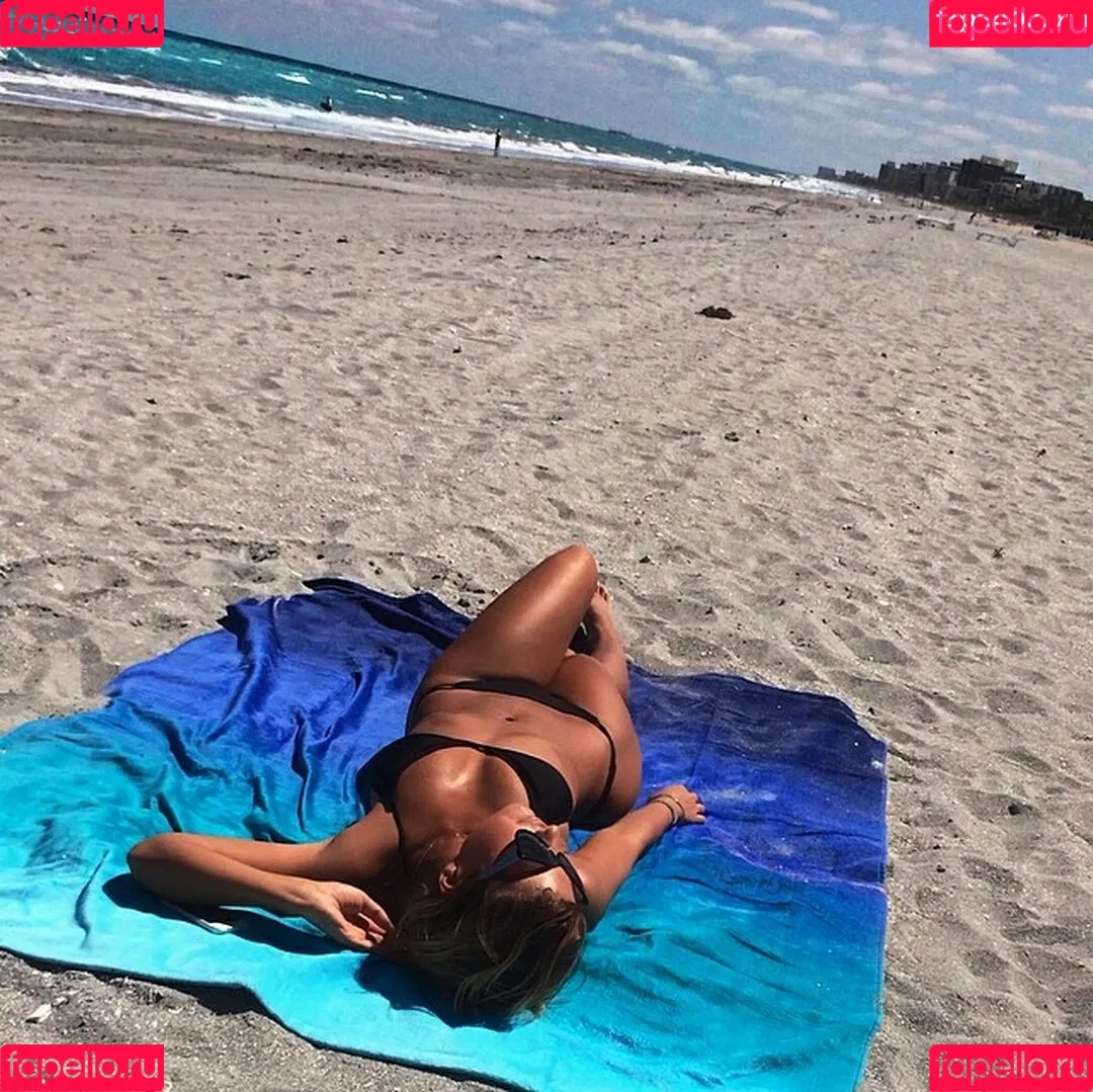Laureen Pisciotta Onlyfans Photo Gallery 
