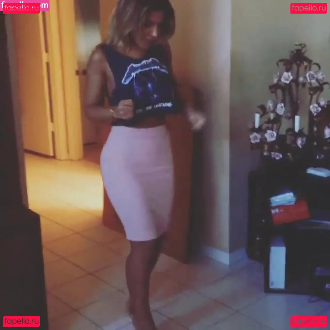 Laureen Pisciotta Onlyfans Photo Gallery 