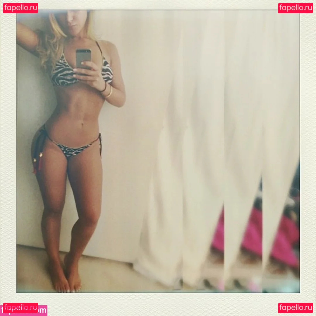 Laureen Pisciotta Onlyfans Photo Gallery 