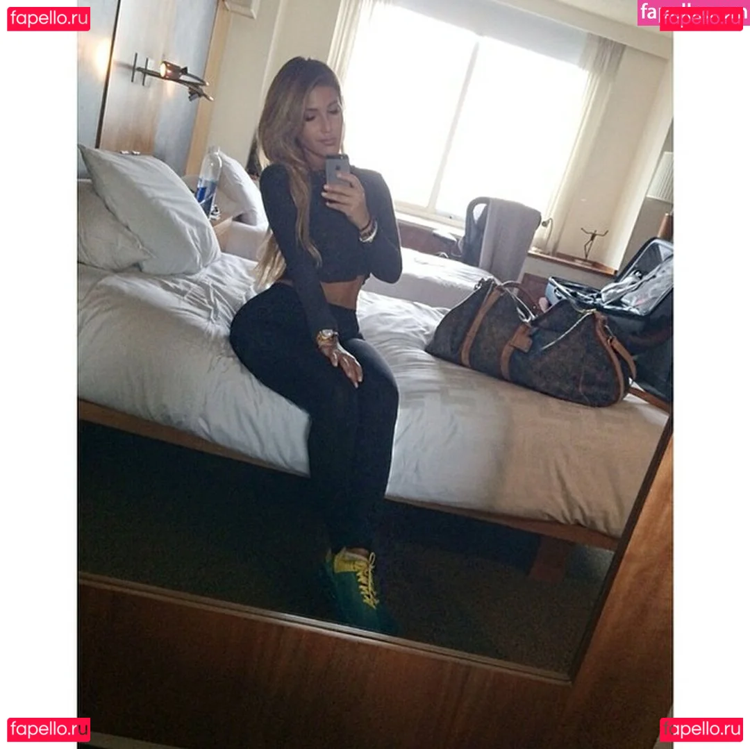 Laureen Pisciotta Onlyfans Photo Gallery 