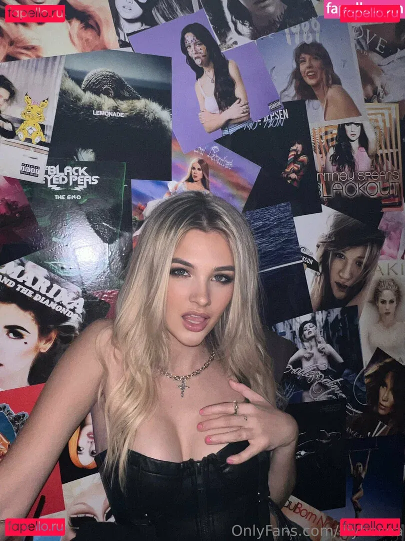 lilyhosea Onlyfans Photo Gallery 