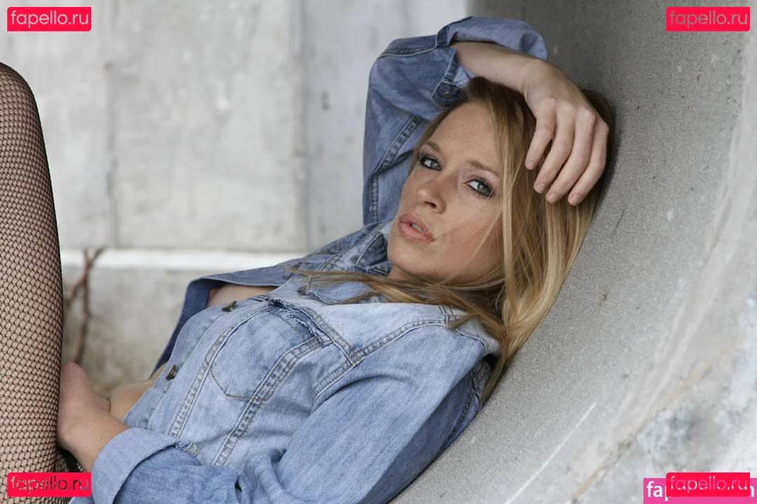 Erna Boomerang Onlyfans Photo Gallery 