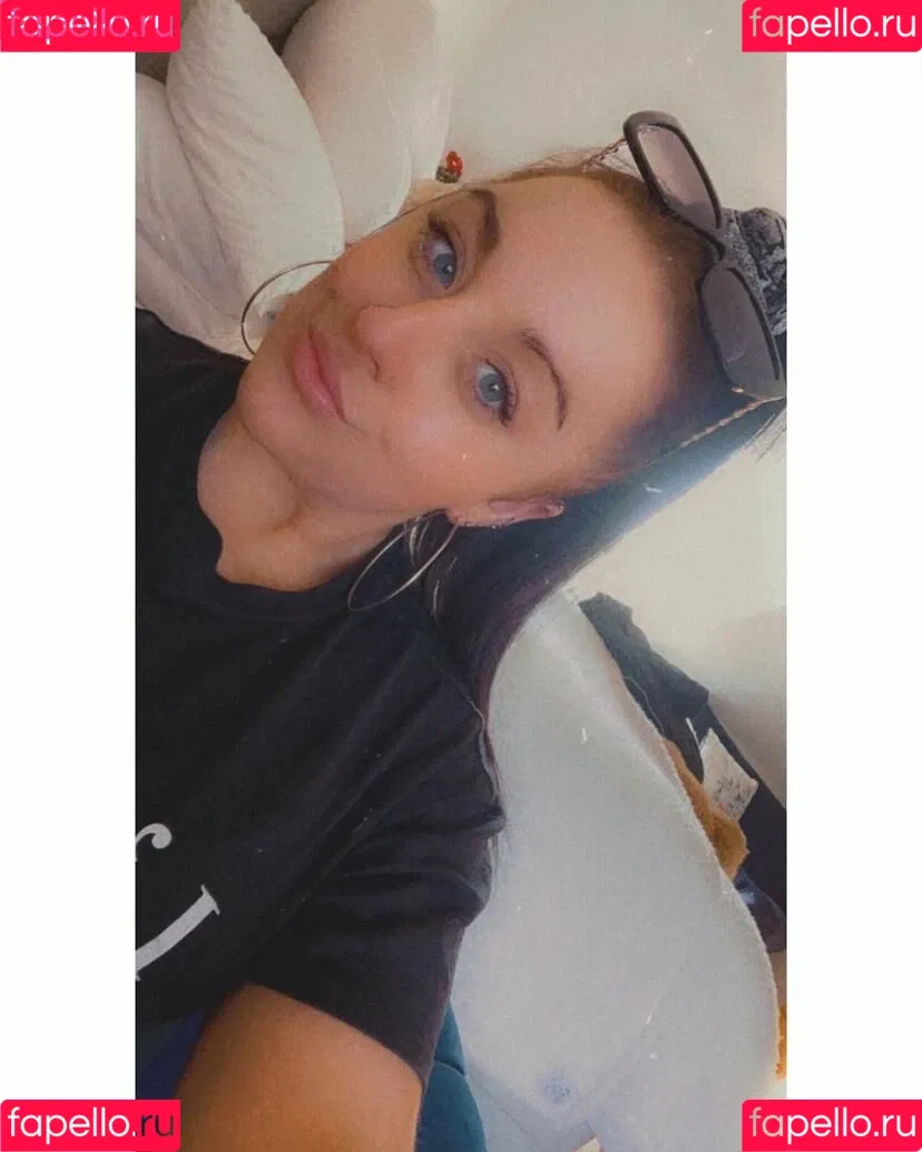 Charlotte Irvine Onlyfans Photo Gallery 