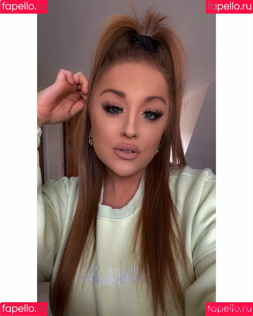 Charlotte Irvine Onlyfans Photo Gallery 