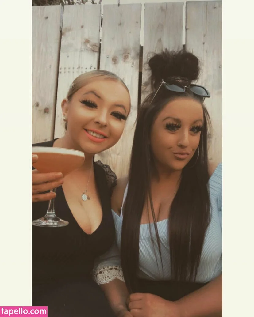 Charlotte Irvine Onlyfans Photo Gallery 