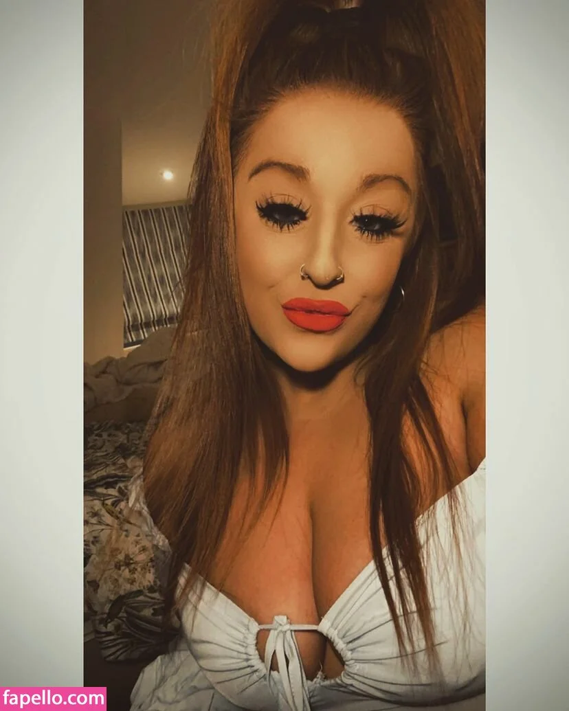 Charlotte Irvine Onlyfans Photo Gallery 