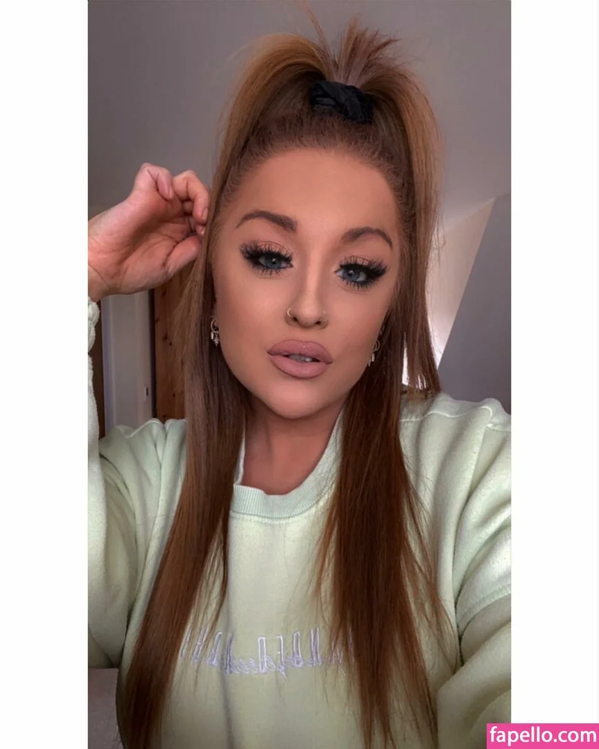 Charlotte Irvine Onlyfans Photo Gallery 