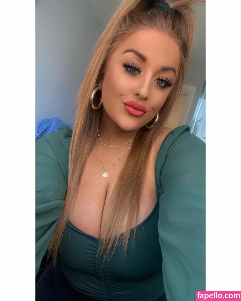 Charlotte Irvine Onlyfans Photo Gallery 