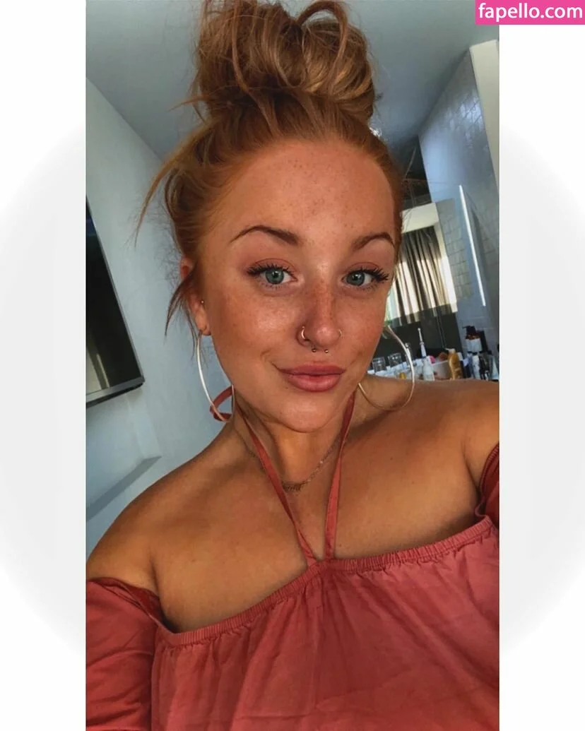 Charlotte Irvine Onlyfans Photo Gallery 