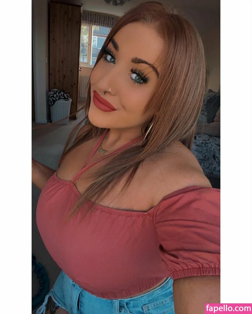 Charlotte Irvine Onlyfans Photo Gallery 