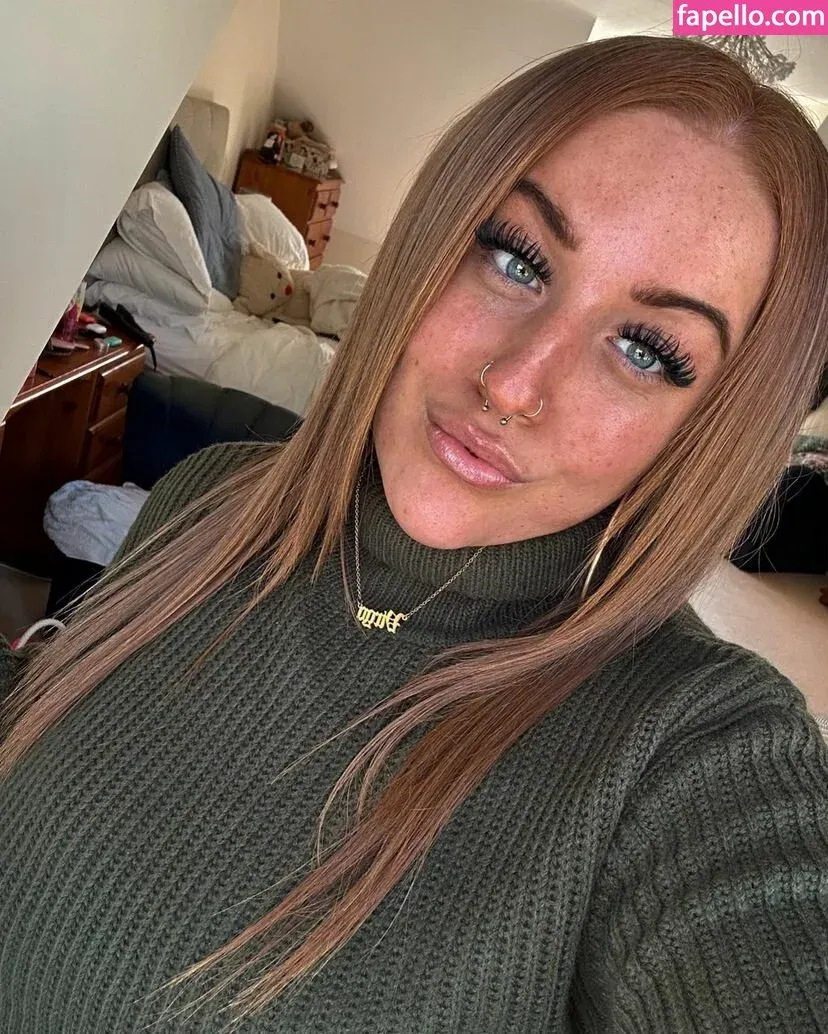 Charlotte Irvine Onlyfans Photo Gallery 
