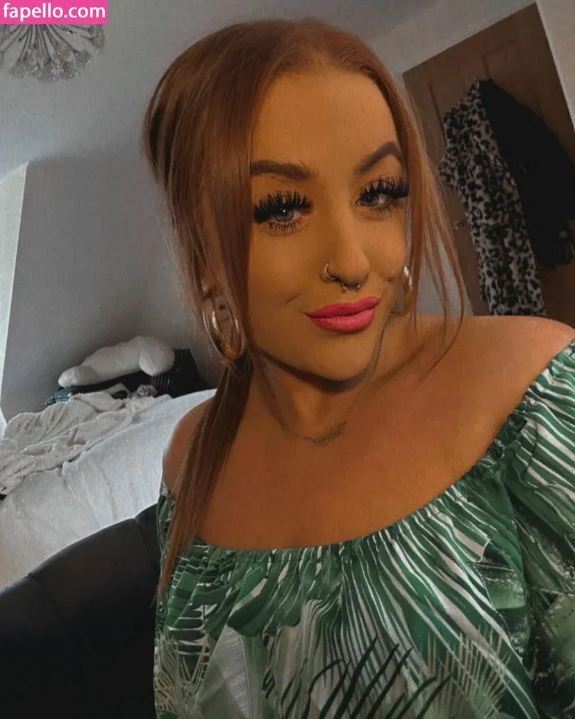 Charlotte Irvine Onlyfans Photo Gallery 