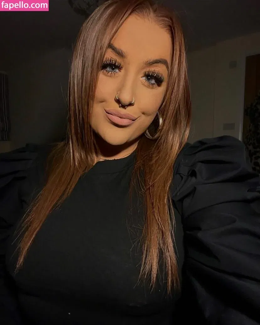 Charlotte Irvine Onlyfans Photo Gallery 