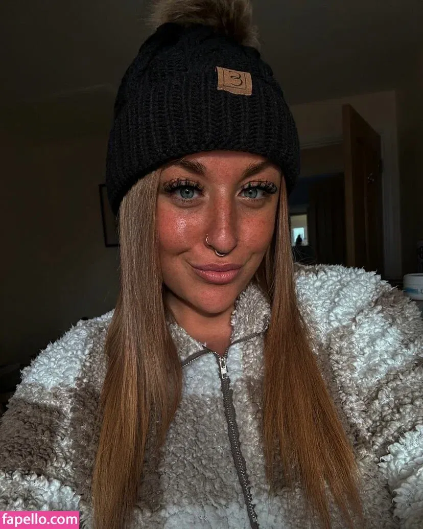 Charlotte Irvine Onlyfans Photo Gallery 