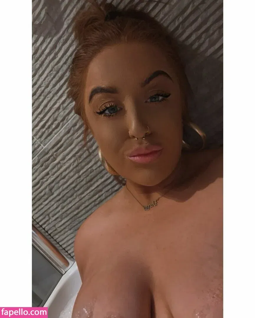 Charlotte Irvine Onlyfans Photo Gallery 