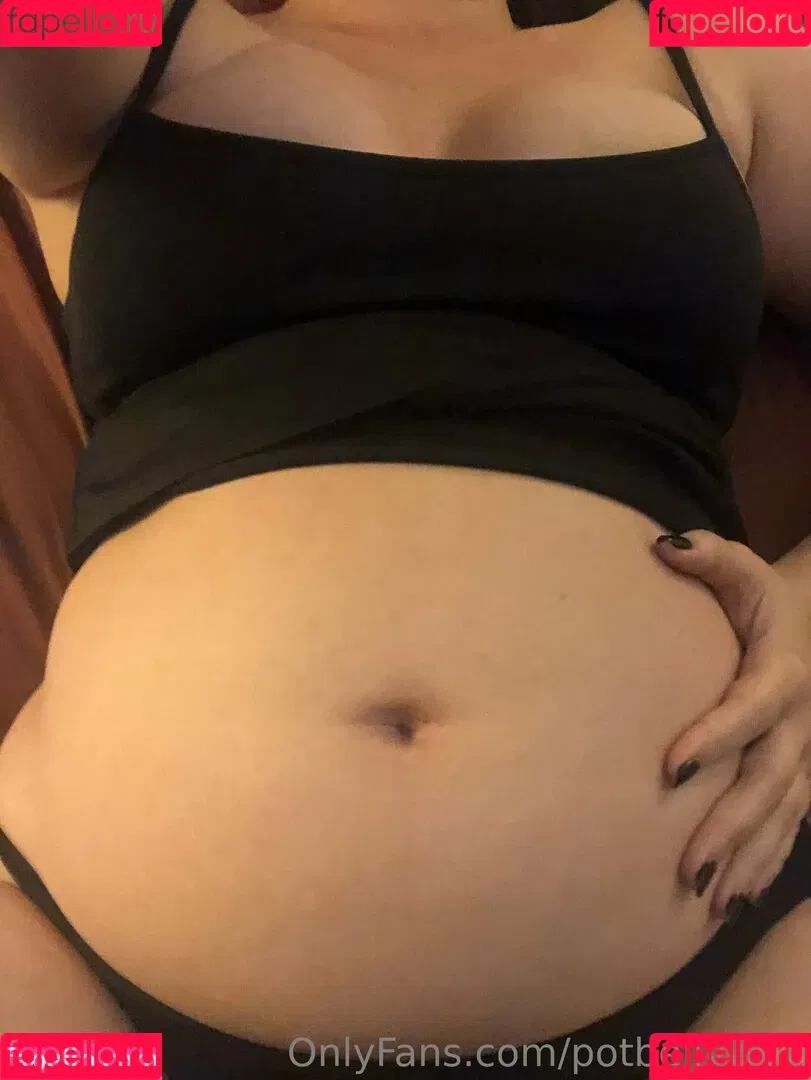 potbellywife Onlyfans Photo Gallery 