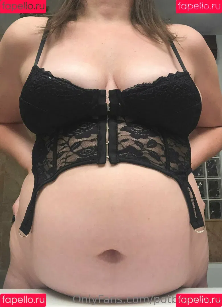 potbellywife Onlyfans Photo Gallery 