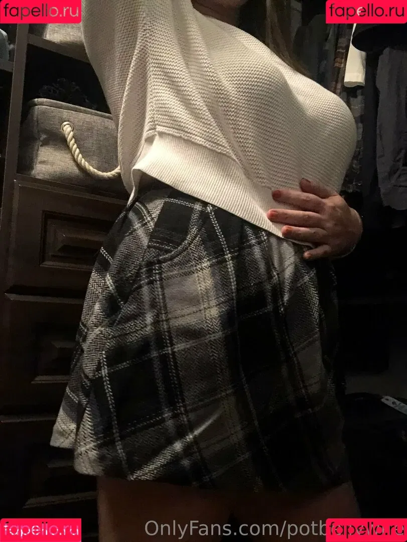 potbellywife Onlyfans Photo Gallery 