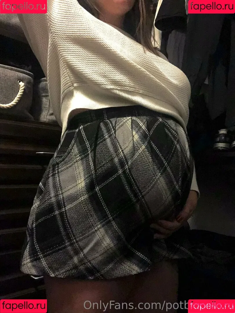 potbellywife Onlyfans Photo Gallery 