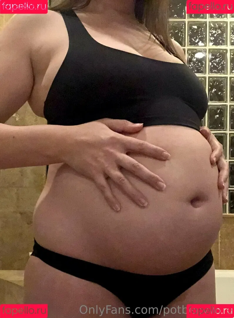 potbellywife Onlyfans Photo Gallery 