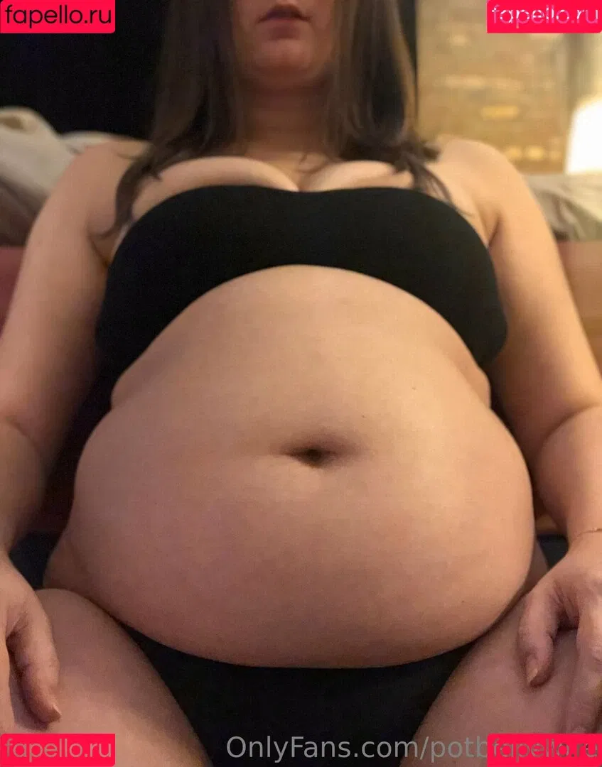 potbellywife Onlyfans Photo Gallery 