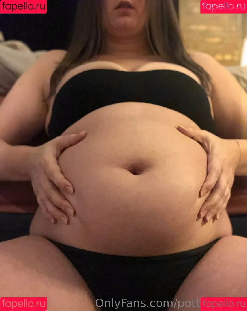 potbellywife Onlyfans Photo Gallery 