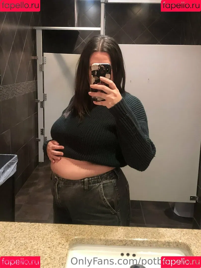potbellywife Onlyfans Photo Gallery 