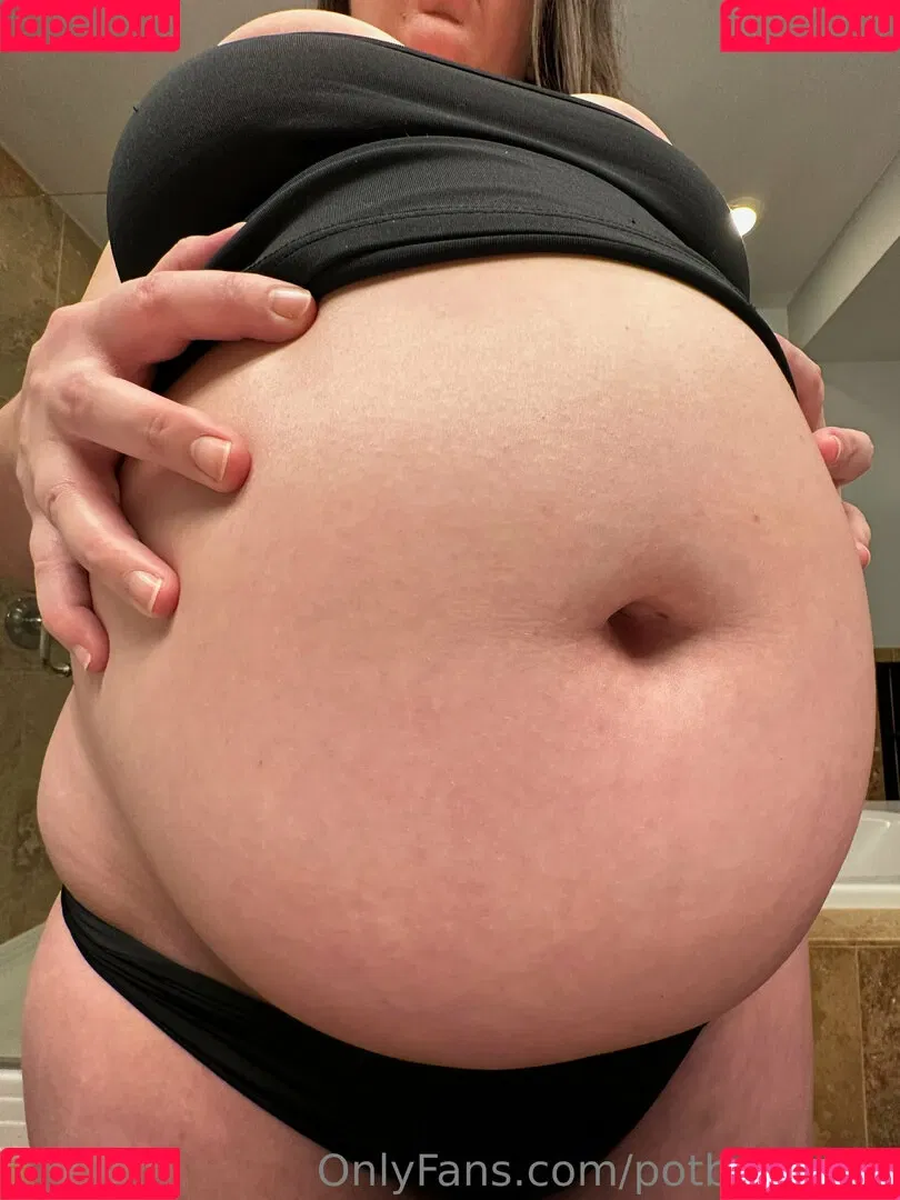 potbellywife Onlyfans Photo Gallery 
