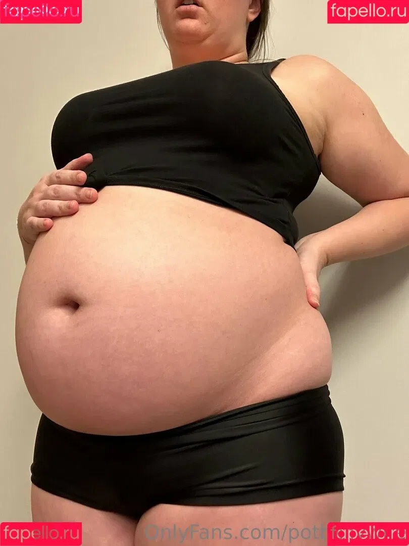 potbellywife Onlyfans Photo Gallery 