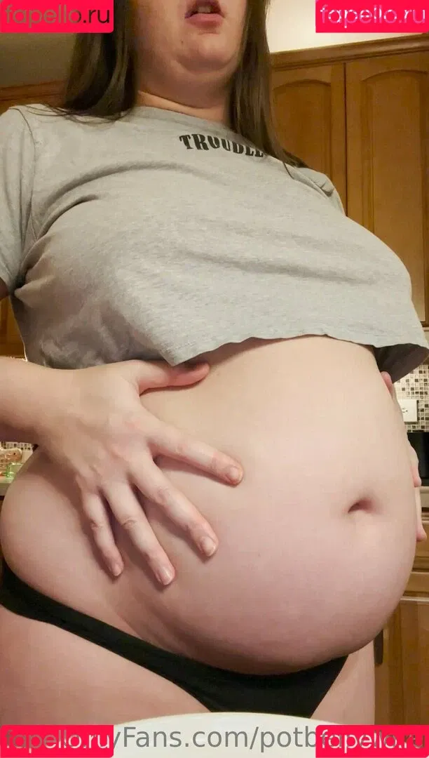 potbellywife Onlyfans Photo Gallery 