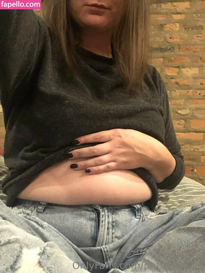 potbellywife Onlyfans Photo Gallery 