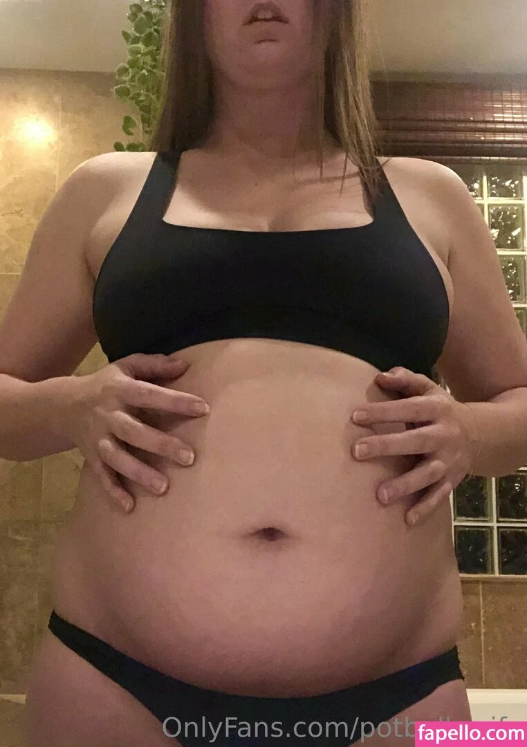 potbellywife Onlyfans Photo Gallery 