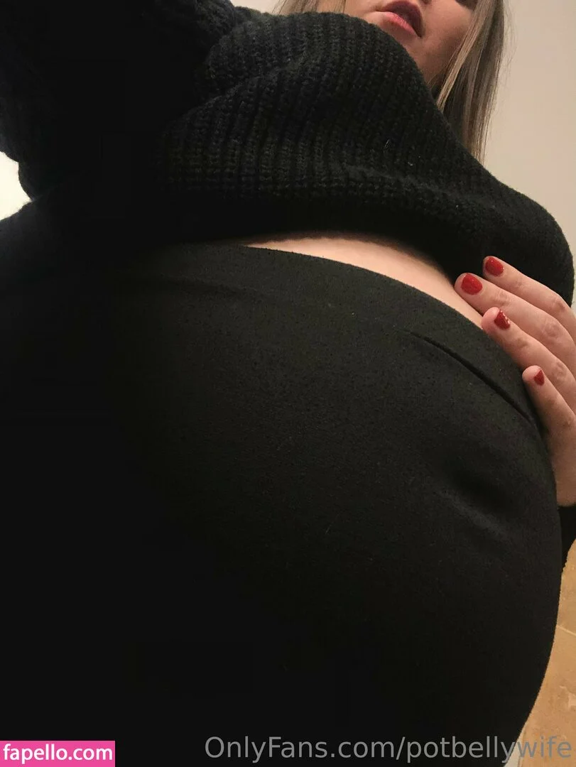 potbellywife Onlyfans Photo Gallery 