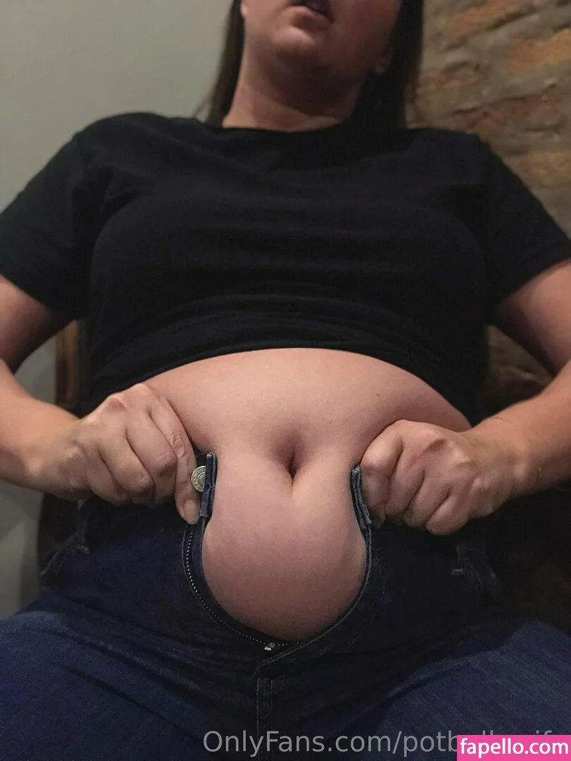 potbellywife Onlyfans Photo Gallery 