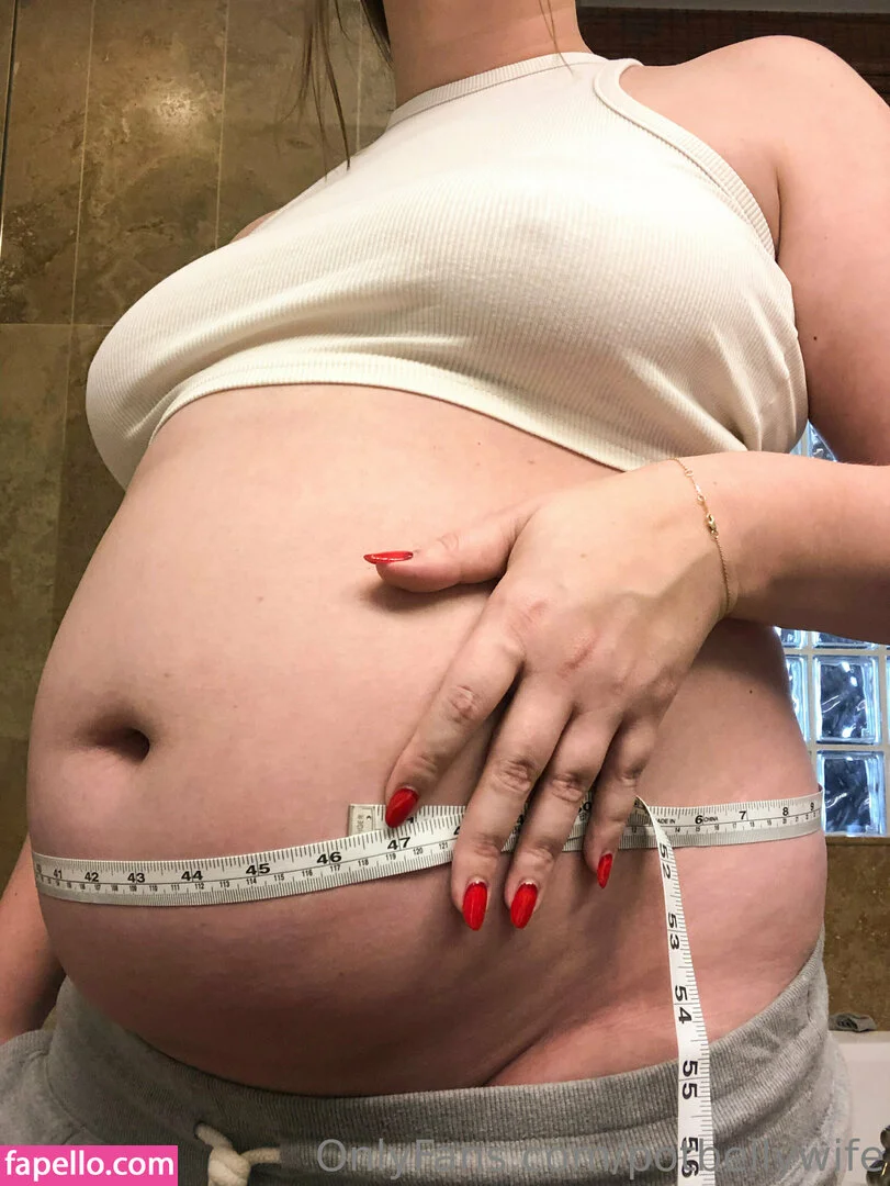 potbellywife Onlyfans Photo Gallery 