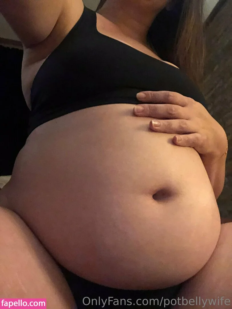 potbellywife Onlyfans Photo Gallery 