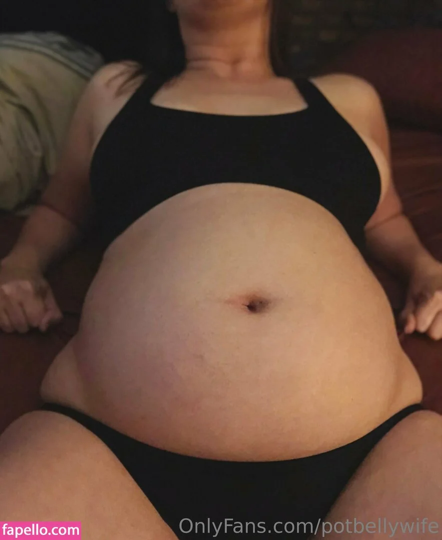 potbellywife Onlyfans Photo Gallery 