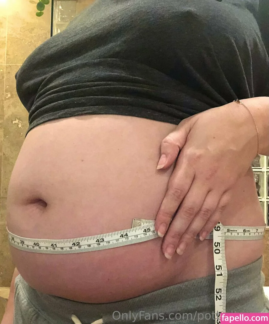potbellywife Onlyfans Photo Gallery 
