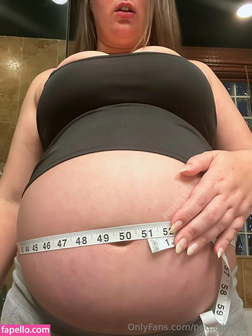 potbellywife Onlyfans Photo Gallery 
