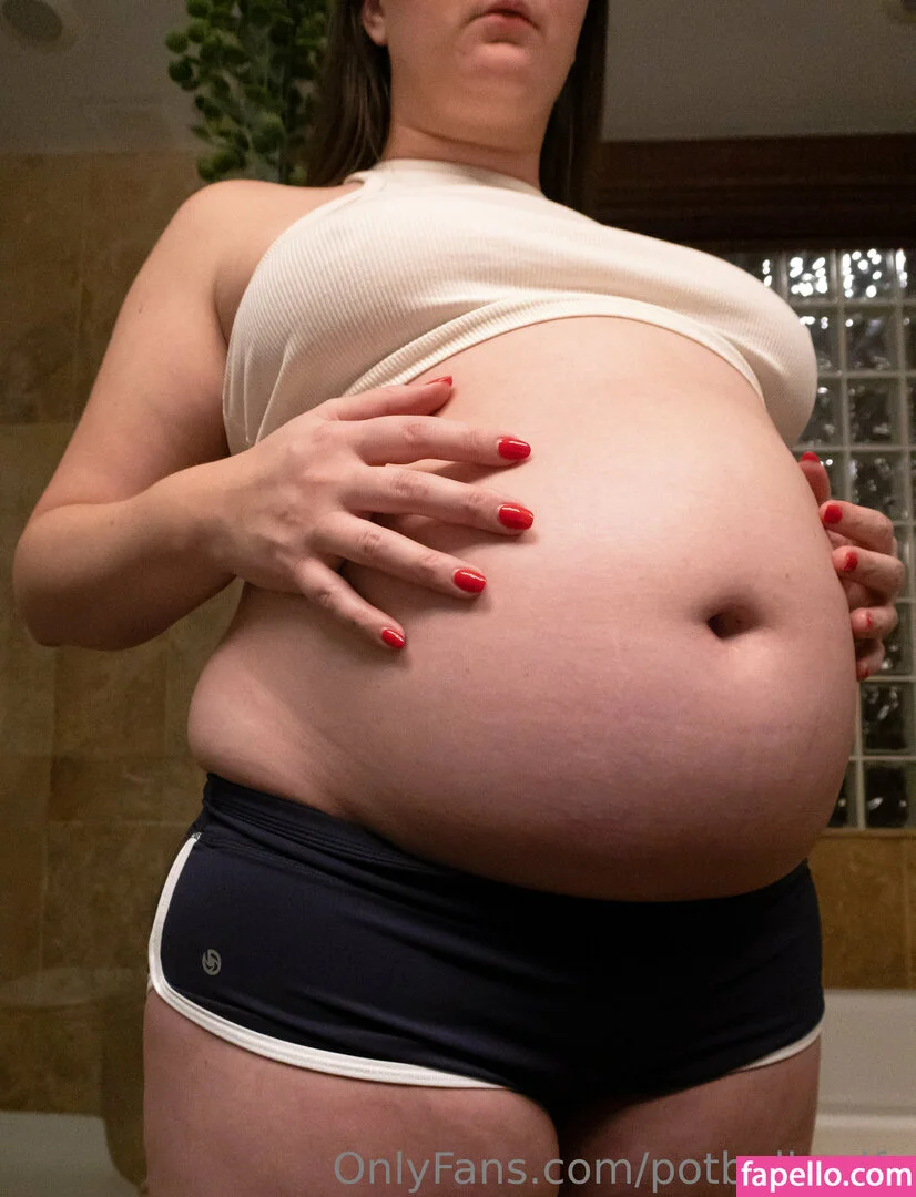 potbellywife Onlyfans Photo Gallery 