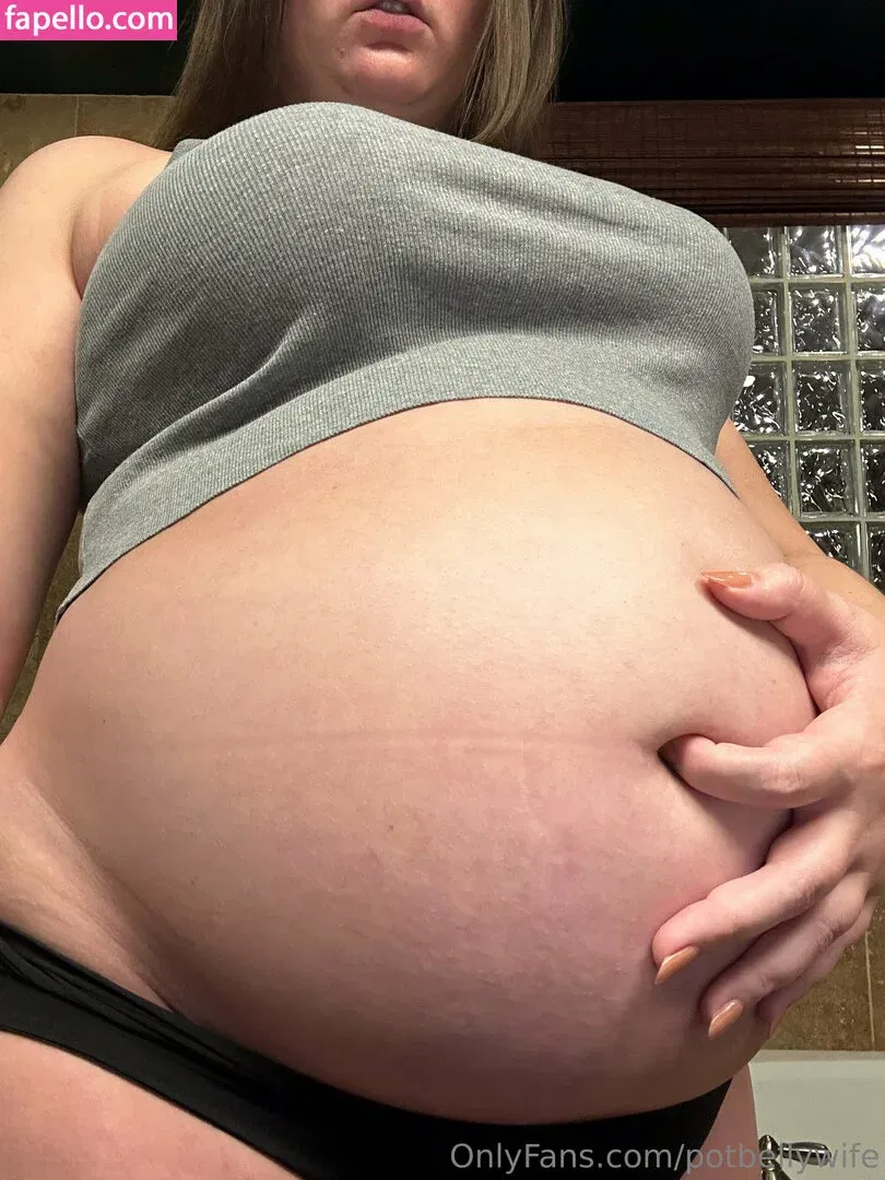 potbellywife Onlyfans Photo Gallery 