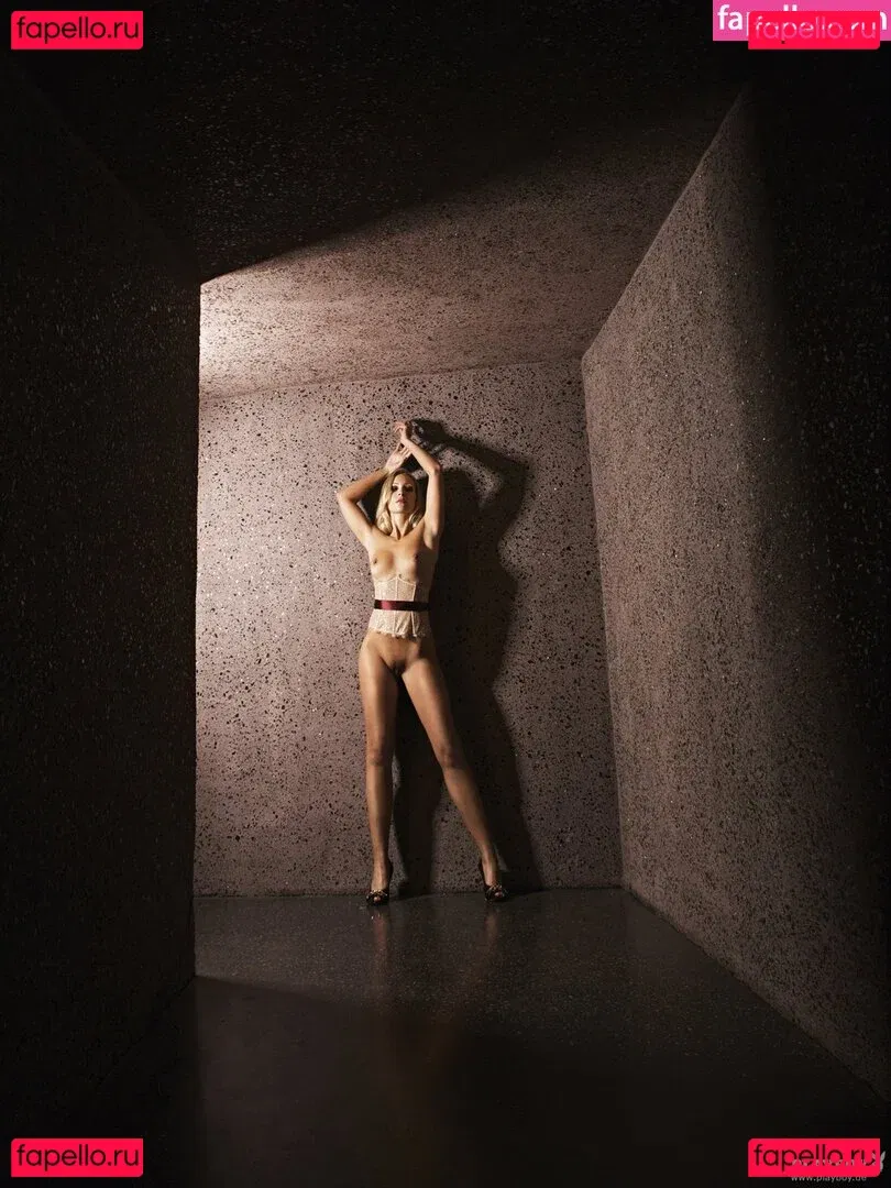 Miriam Schwarz Onlyfans Photo Gallery 